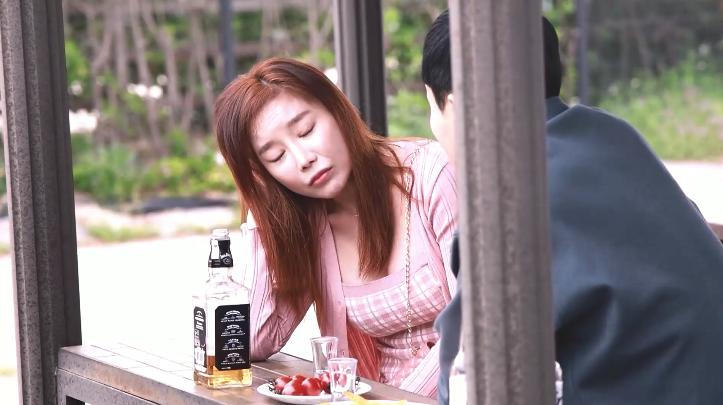 viet xxx Ông xã đi vắng, bà xã ở nhà bị bố Chồng yêu và mấy lão nhà bên thay phiên dí